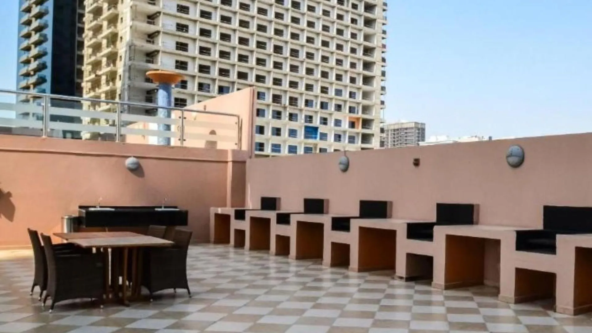 Apartman Comfortable Studio At Lago Vista A Dubai Production City By Deluxe Holiday Homes